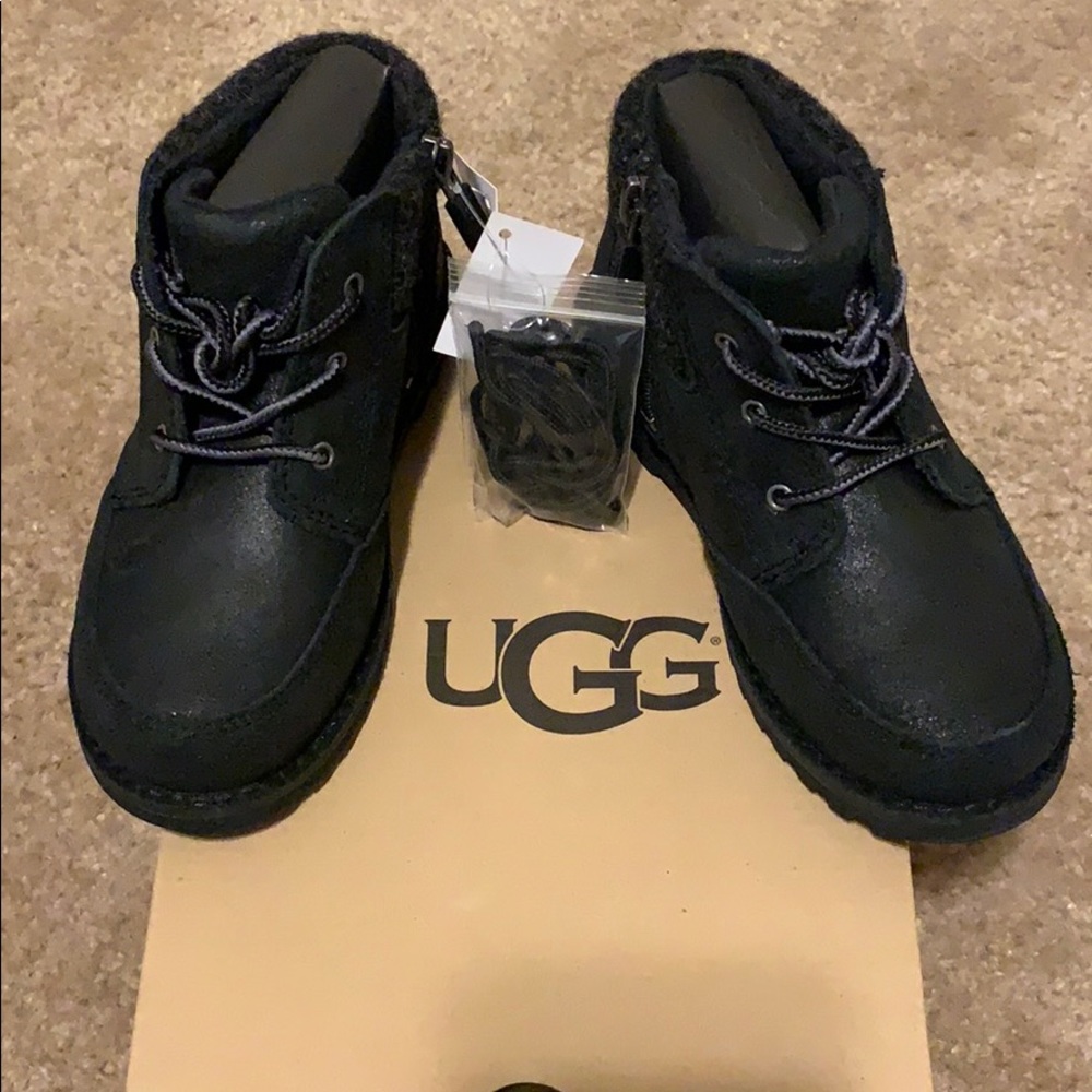 UGG